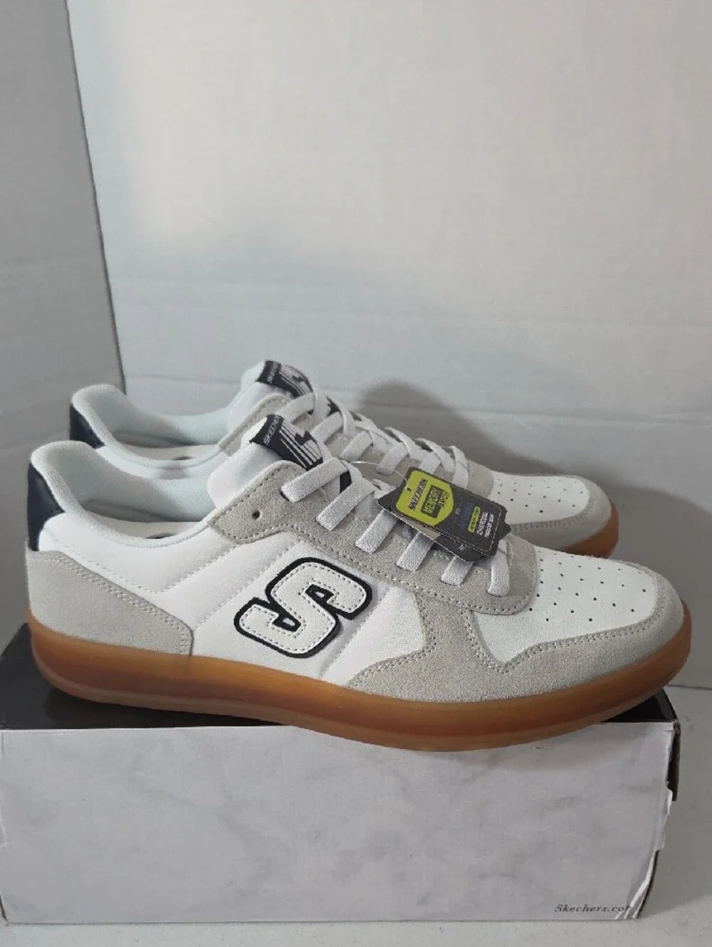 Skechers Sz 11 Men's White, Light Gray & Gum Court-Style Sneakers